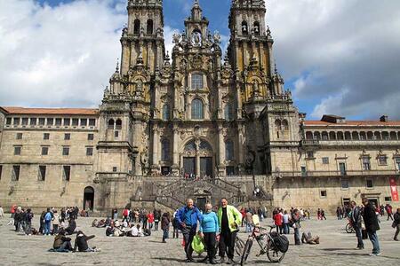 Camino Frances Cycling: Astorga to Santiago (self-guided)